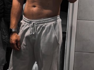 FitBlondie live webcam thumbnail