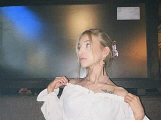 FiveFootBlonde live webcam thumbnail