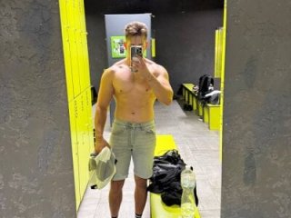 find0m_master live webcam thumbnail