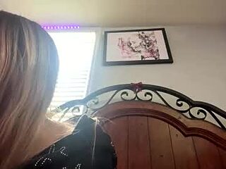 findombratty live webcam thumbnail