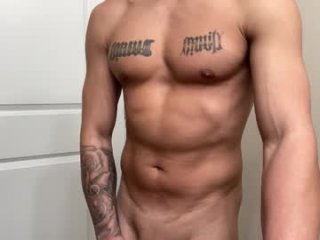 fithornyandtatted live webcam thumbnail