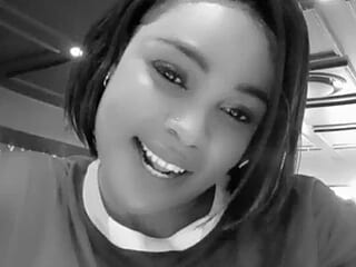 Flossy27 live webcam thumbnail