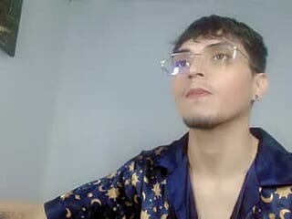 flaco23_latino live webcam thumbnail