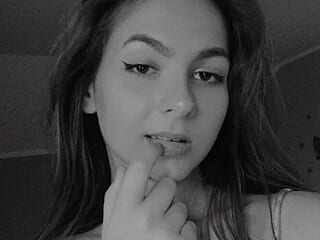 flirtyfussion_xxx live webcam thumbnail