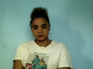 flooreenceee live webcam thumbnail