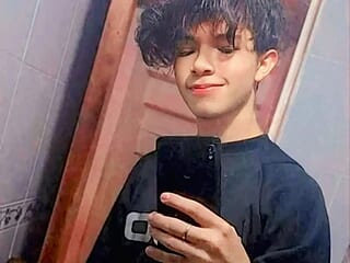Frankie_Lm live webcam thumbnail