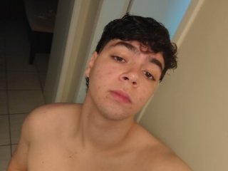 Freak_b4by live webcam thumbnail