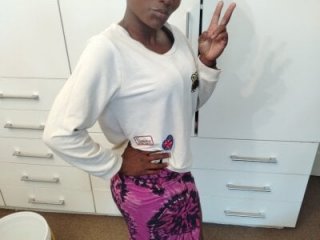 Freakyblackqueen26 live webcam thumbnail