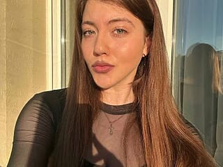 FreyaKnight live webcam thumbnail