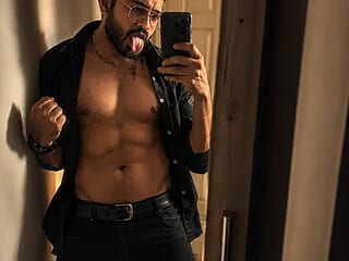 freakkydessi live webcam thumbnail