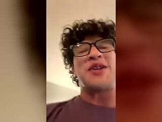 freakydlboii live webcam thumbnail
