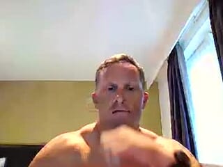 freeusemuscle live webcam thumbnail