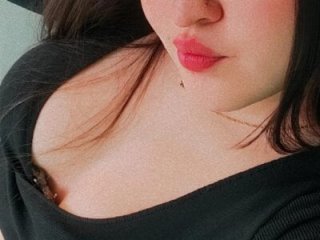 freyajones live webcam thumbnail