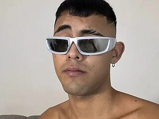 fuck_bigcock69 live webcam thumbnail