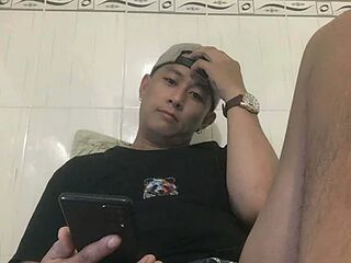 fuckboy656565 live webcam thumbnail