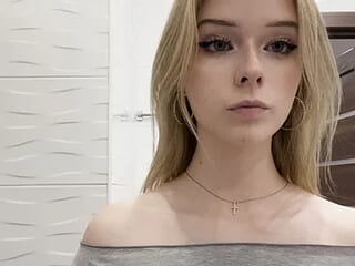 fuzzyspark live webcam thumbnail