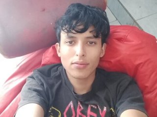 Gabrielhot128e live webcam thumbnail