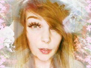 GamerGirlRoxyAndLee live webcam thumbnail