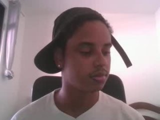 gabinogivxfck live webcam thumbnail