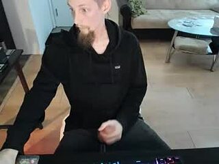 gamingpleasure live webcam thumbnail