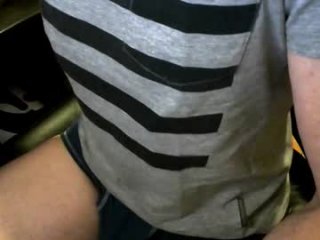 gay_slave_on_cam live webcam thumbnail