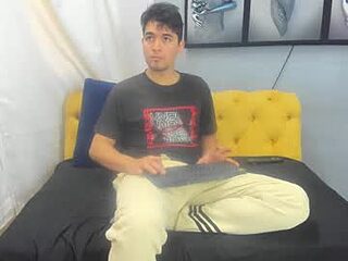 gean_mclovin live webcam thumbnail