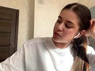 geniegrimmett live webcam thumbnail