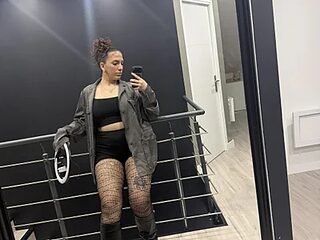 georginamoor live webcam thumbnail