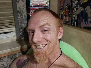 GingerTitan8 live webcam thumbnail