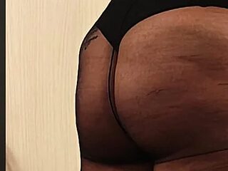 Ginny32 live webcam thumbnail