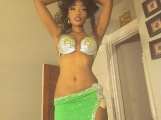 giantessserpentina live webcam thumbnail