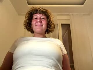 gigireine_ live webcam thumbnail