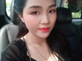 girldam95 live webcam thumbnail