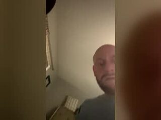 girthman807 live webcam thumbnail