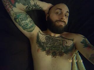 girthxcrisis live webcam thumbnail