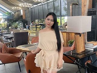 GlindaDejardin live webcam thumbnail