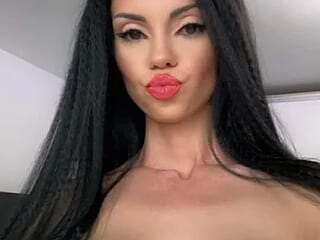 gloriaa_shine live webcam thumbnail