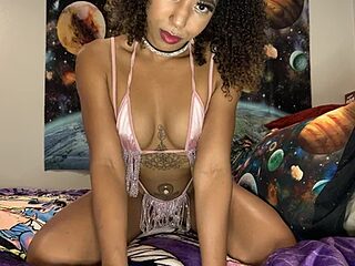 Goddessmostwanted live webcam thumbnail