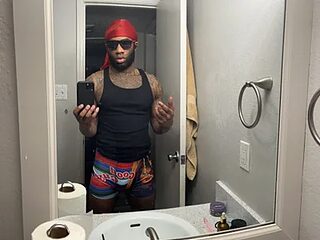 GoodGirlLover13 live webcam thumbnail