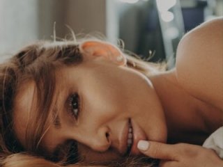 Goodgirlgonabad live webcam thumbnail