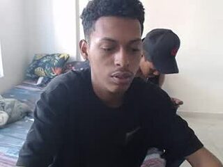 god_chinolatino live webcam thumbnail