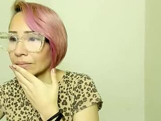 goldengirlrose live webcam thumbnail