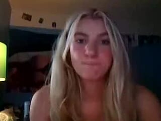 golfgirlcarly live webcam thumbnail