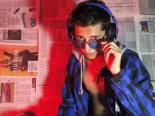 gomitaboy1 live webcam thumbnail