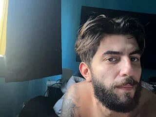 gorgeousgiant live webcam thumbnail