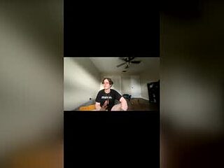 gothydoll live webcam thumbnail