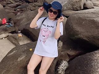 Grainne-- live webcam thumbnail