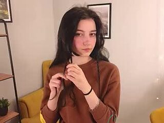 grace_bisho live webcam thumbnail