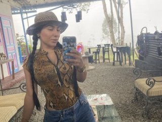greciadom555 live webcam thumbnail