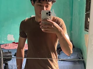 Guilhermesousaferro live webcam thumbnail